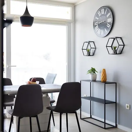 R&b Apartment *